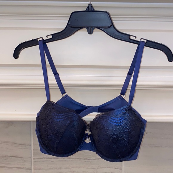 Victoria’s Secret - Picture 1 of 6